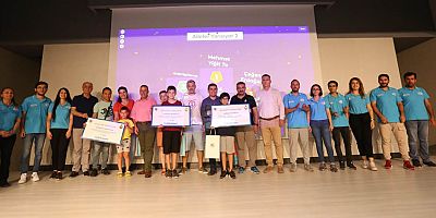 Çocuk ve aileler Kepez'de bilimle tanıştı