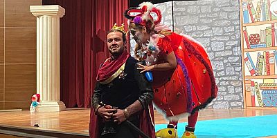 Çocuklar, Barışsın Dünya tiyatro oyununu çok sevdi