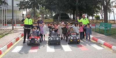 Çocuklara trafik eğitimi