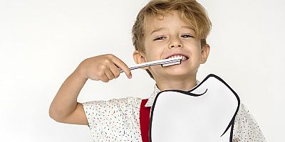 Çocuklarda diş macunu seçiminde 5 altın öneri