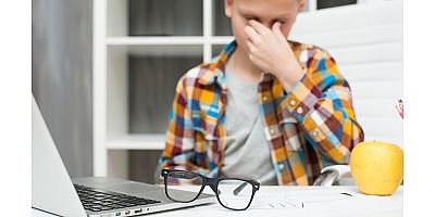 Çocuklarda göz kuruluğu şikayeti artıyor