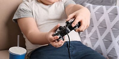 Çocuklardaki obezitenin üç ana etkeni: Aile, çevre, beslenme