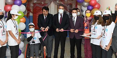 Cömertoğlu okulunda TÜBİTAK 4006 Bilim Fuarı