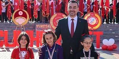 Cumhuriyet'in 102. yıl dönümü Manavgat'ta resmi törenle kutlandı