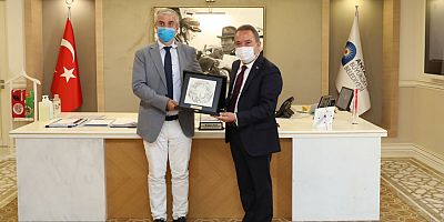 Danimarka Büyükelçisi Danny Annan Başkan Muhittin Böcek’i ziyaret etti