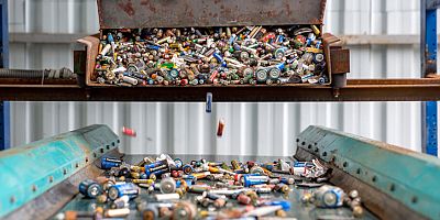 Değerli hammaddeler ekonomiye geri kazandırılıyor