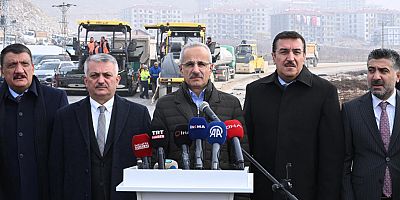 Deprem konutlarının yolları hazır