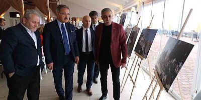 Depremzede Gazeteciden Deprem Fotoğrafları Sergisi