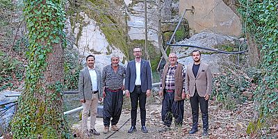 Dereköy'deki 40 yıllık boru hattını Alanya Belediyesi yeniliyor