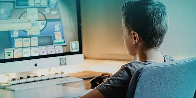 Dijital dünyada çocuk yetiştirme rehberi 