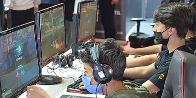 Dijital oyun dünyasını buluşturan 