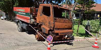 Dokumapark’ta ‘28 Temmuz 2021 Büyük Antalya Yangını’ sergisi açıldı