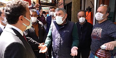 Doların artışından şikayetçi esnaf Ali Babacan'a dert yandı