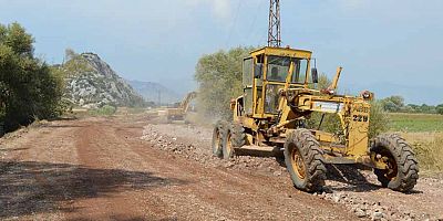 Döşemealtı Bıyıklı- Kırkgöz yolu yapılıyor
