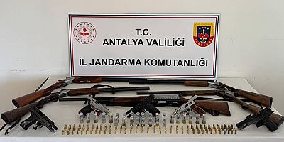 Döşemealtı İlçesinde ruhsatsız Silah Operasyonu
