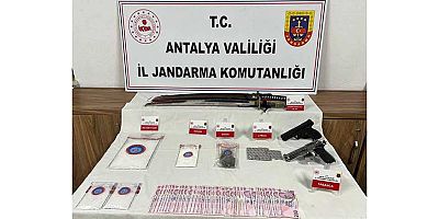 Döşemealtı İlçesinde Uyuşturucu Operasyonu