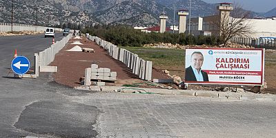 Döşemealtı Kırgöz yoluna kaldırım çalışması