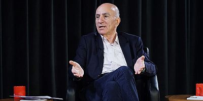 Dr. Mahfi Eğilmez; “Türkiye büyük bir potansiyele sahip, Siyaset ile ekonomi ayrılmalı