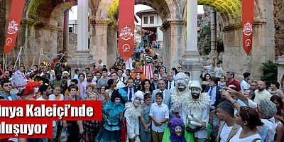 Dünya Kaleiçi’nde buluşuyor