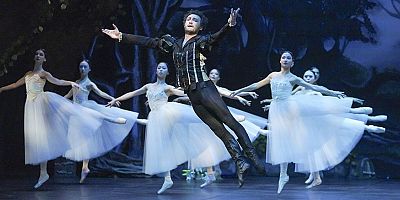 Dünya prömiyerinden klasik bale zarafetine Mart ayında sahnenin ritmi durmuyor