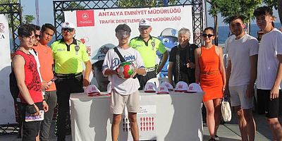 Dünya Tütünsüz Günü'nde vatandaşlar bilgilendirildi