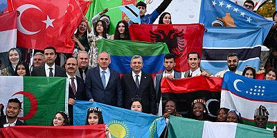 Dünyanın Renkleri Akdeniz Üniversitesi'nde buluştu