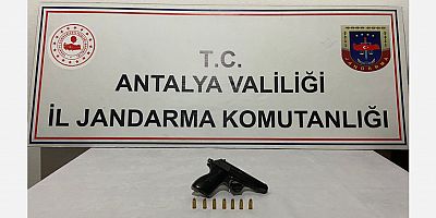 Durdurulan araçta ruhsatsız tabanca ele geçirildi