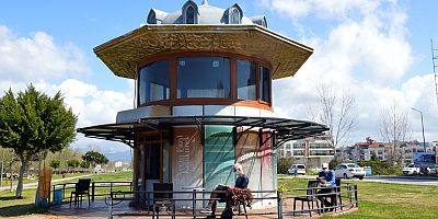 Edebiyat tutkunları bu parkta buluşuyor