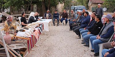 Elmalı’da ata tohumu buğdaylar üreticiyle buluştu