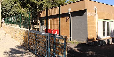 Elmalı Kızıltemeller Mezarlığı’nda güvenlik ve çevre düzenlemesi