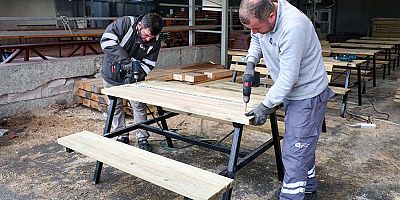 Emekle üretilen kent mobilyaları şehre değer katıyor