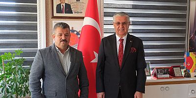 Emekli olan personellerden Başkan Topaloğlu’na veda ziyareti 