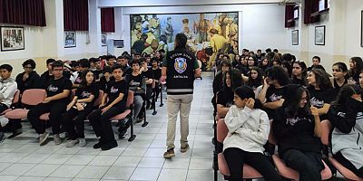 Emniyet okullarda eğitime devam ediyor