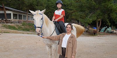 Engelli bireylere binicilik eğitimiyle rehabilitasyon desteği