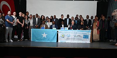 Erasmus için Kemer’e gelen öğrenciler demokrasiyi konuştu