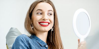 Estetiğini yitiren dişler mutluluk hormonunu küstürüyor