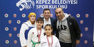 ‘Eyvah! Ringte babam var’