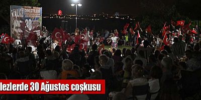 Falezlerde 30 Ağustos coşkusu
