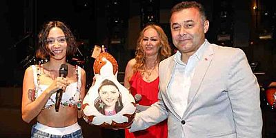 Festivalin son gününde Zeynep Bastık rüzgarı esti