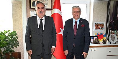 Finike Belediyesi’nden Başkan Topaloğlu’na ziyaret