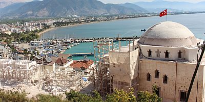 Finike Eroğlu Nuri Camii inşaatında sona geliniyor