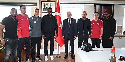 Fransız eski futbolcu Faty, Başkan Topaloğlu’nu ziyaret etti