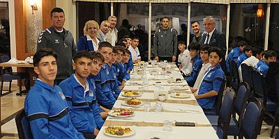 Futbolculara motivasyon yemeği