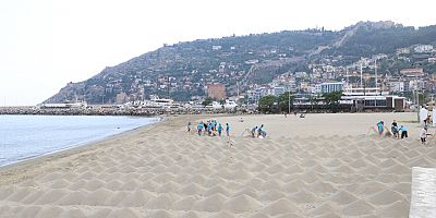 Galip Dere Halk Plajı yaz sezonuna hazır