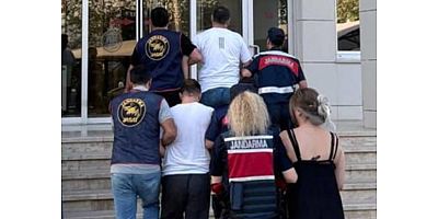 Gazipaşa İlçesinde Kaçmaya Çalışan 3 şüpheli Şahıs Yakalandı