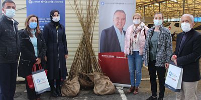 Gazipaşalı kadın girişimcilere dut fidanı desteği
