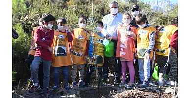 Geleceğe nefes olmak için fidan dikildi