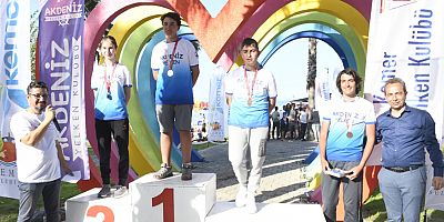 Geleceğin denizcileri yarıştı