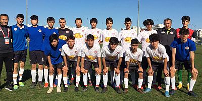 Geleceğin futbolcuları yetişiyor