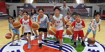 Geleceğin şampiyonları Kepez’de yetişiyor